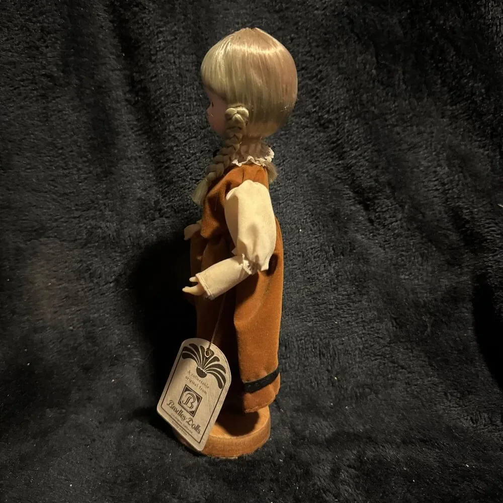 Vintage 1970 Bradley Dolls Miss Ellie Collectors Doll Original Tag Stand